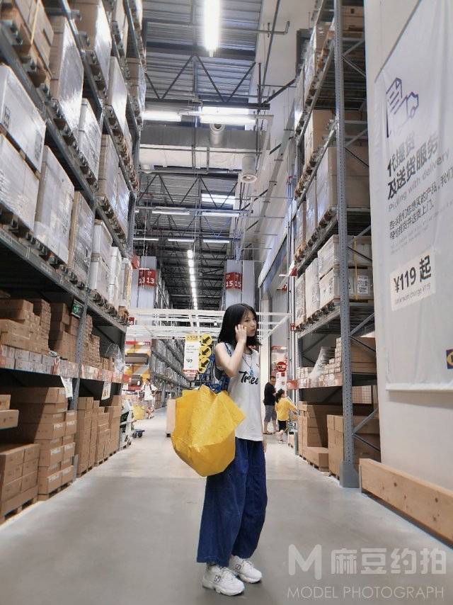 校园模特