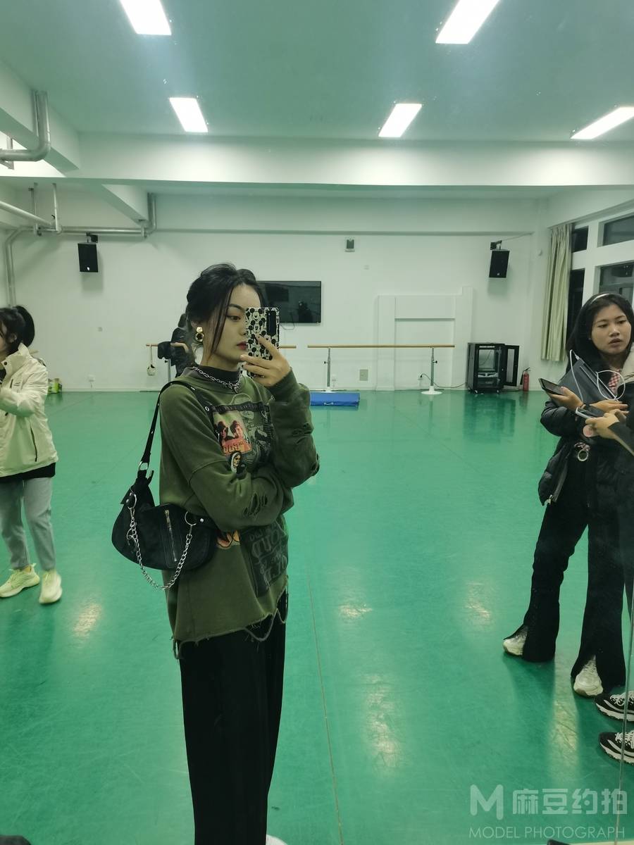 校园模特