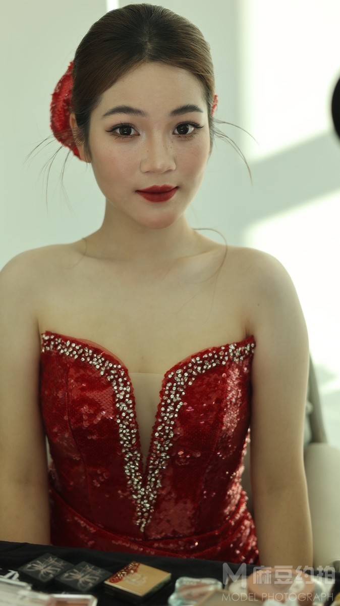 妆容模特