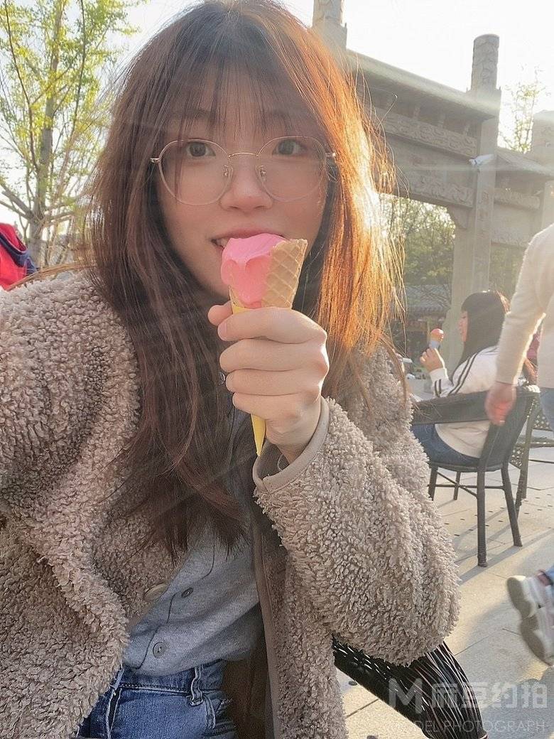 清新模特