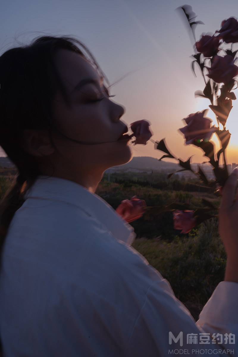 情绪模特