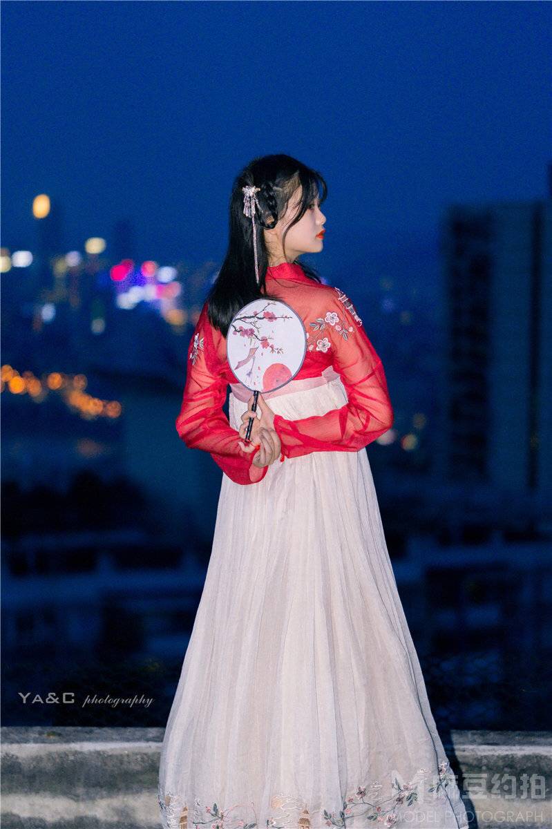 汉服模特