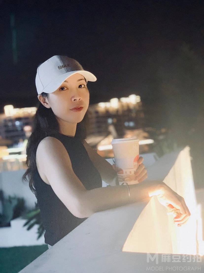 黑白模特