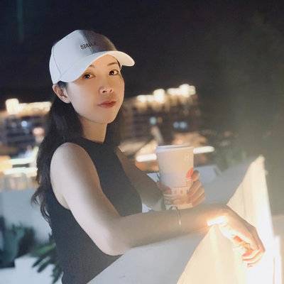 黑白模特