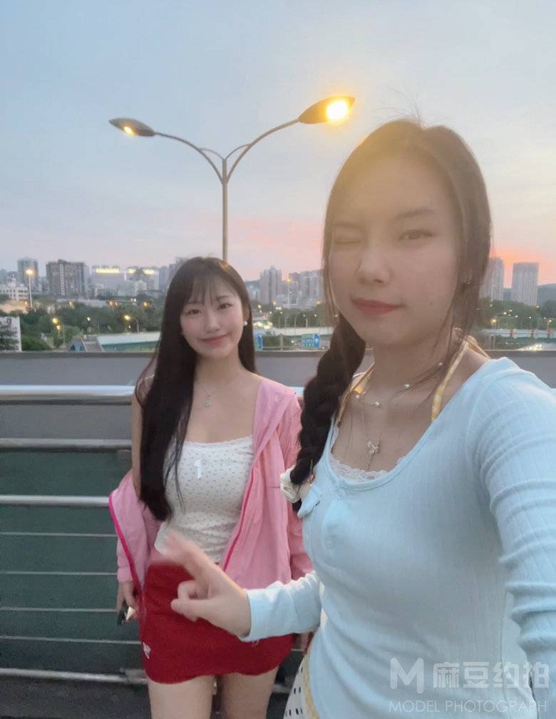 妆容模特