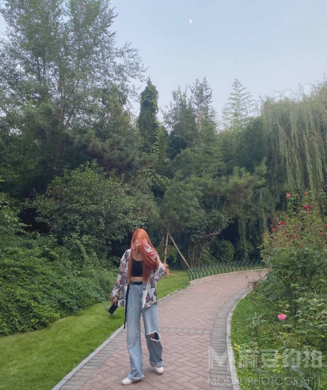 校园模特