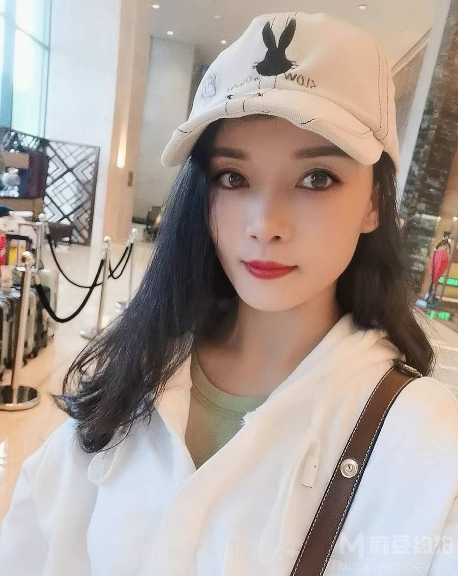 纪实模特