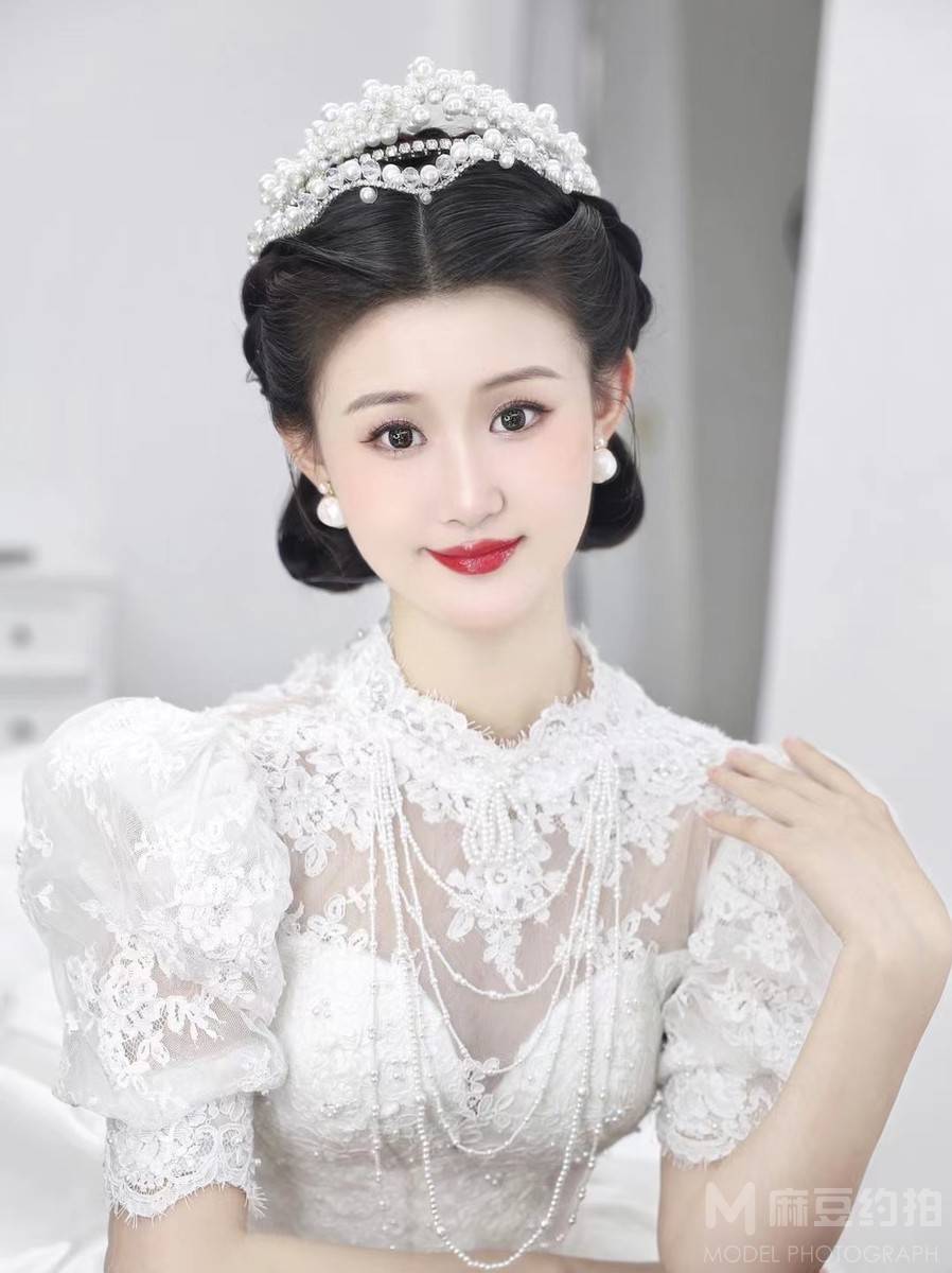 妆容模特