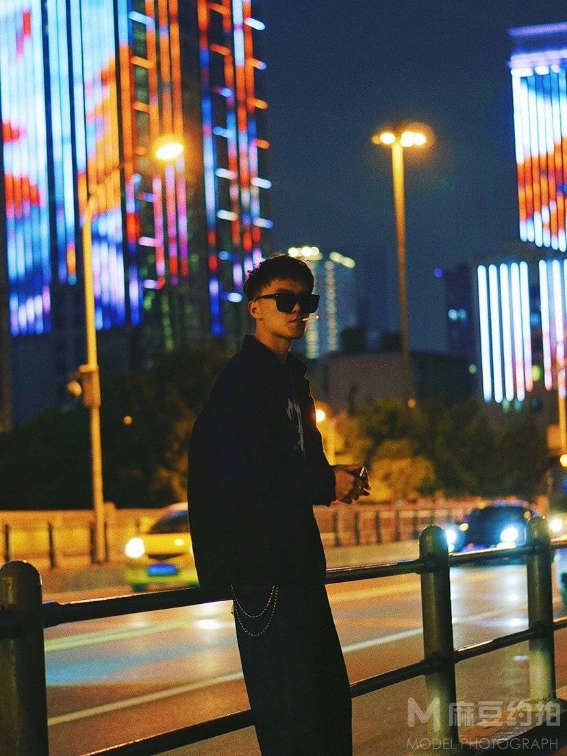 夜景模特