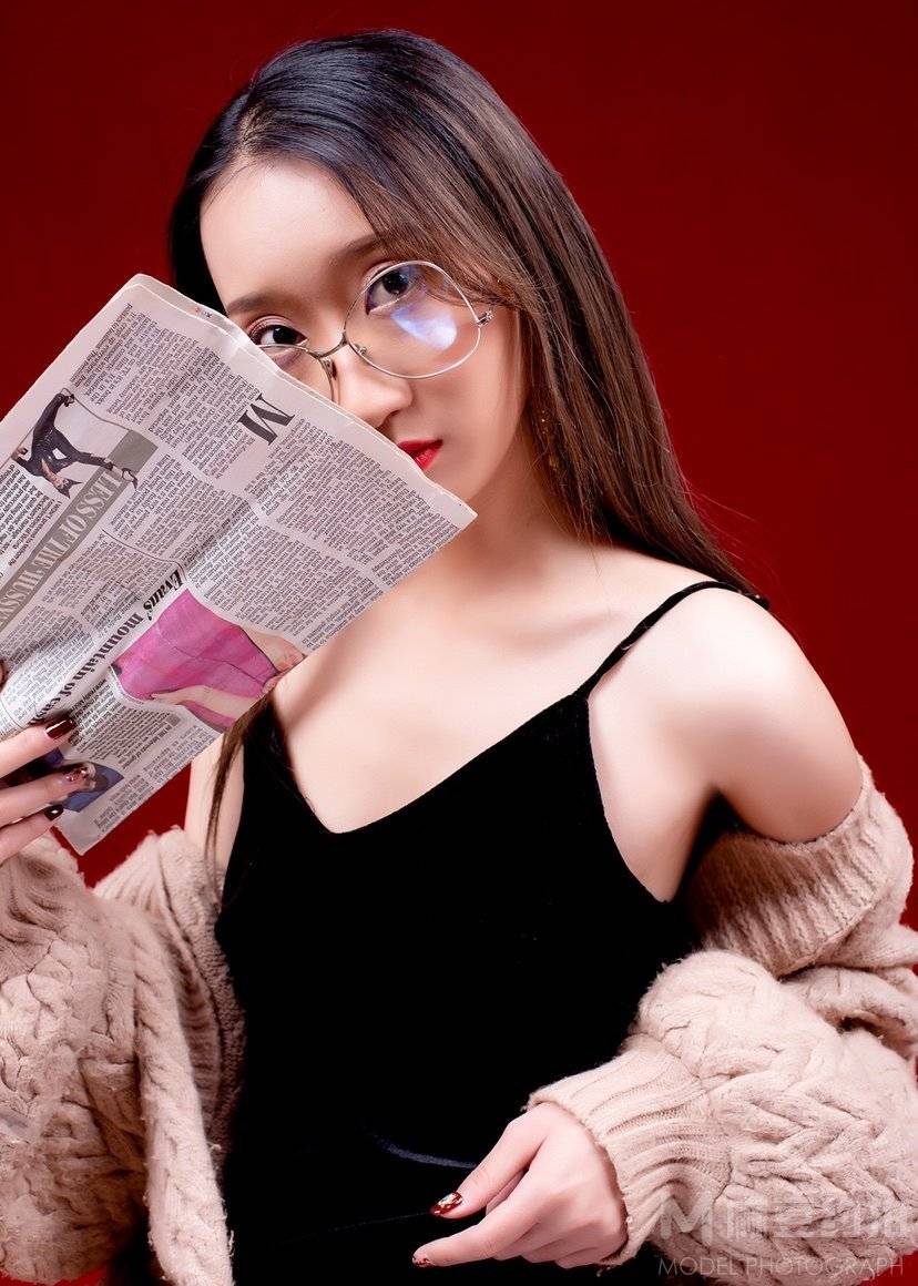 情绪模特