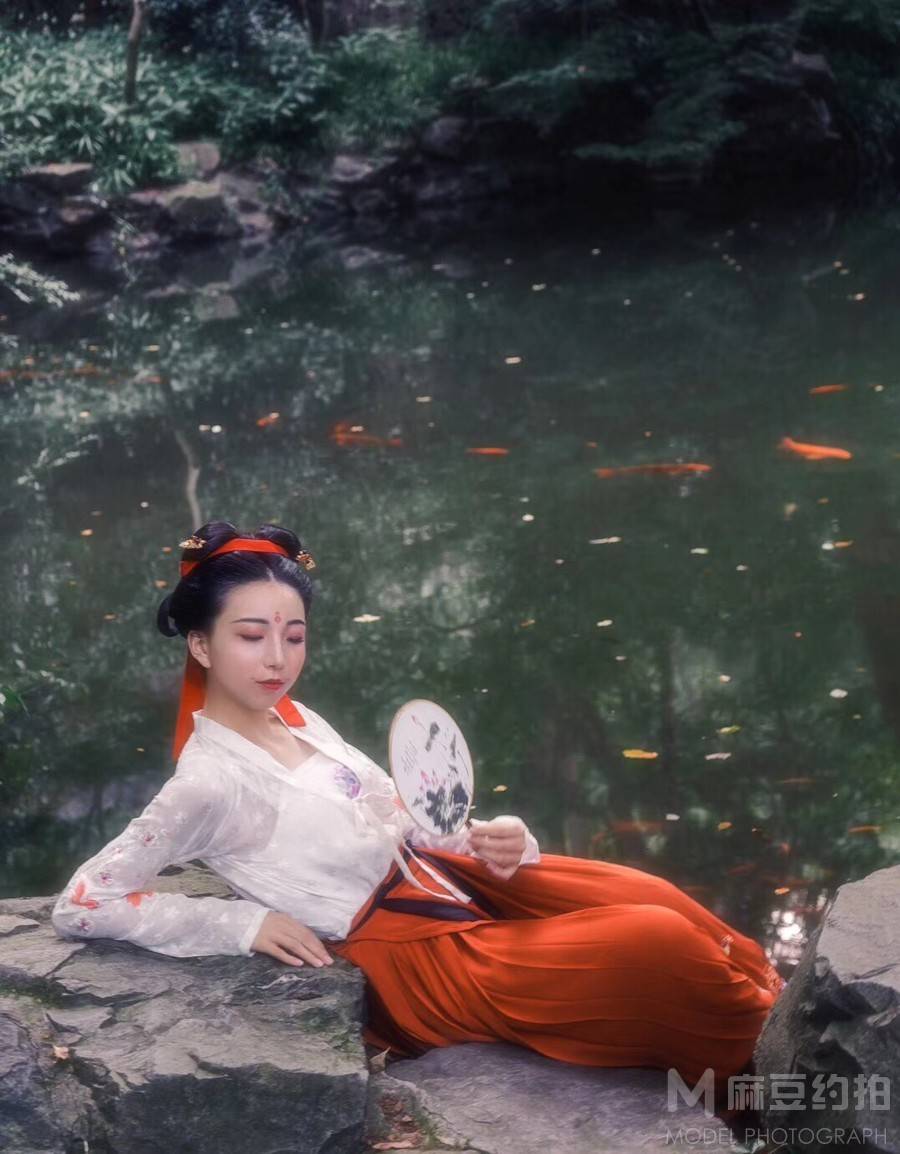 汉服模特