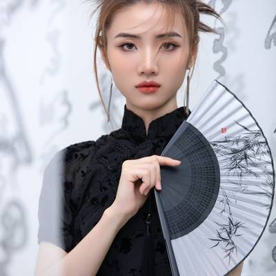 情绪模特