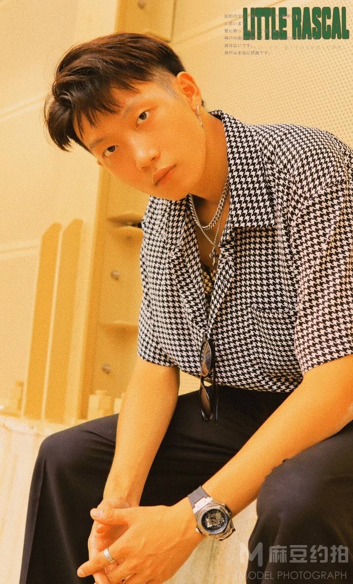 情绪模特