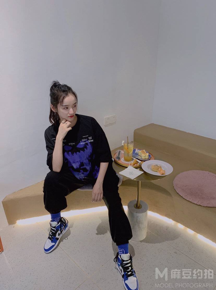 校园模特