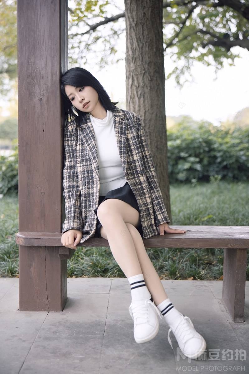 黑白模特