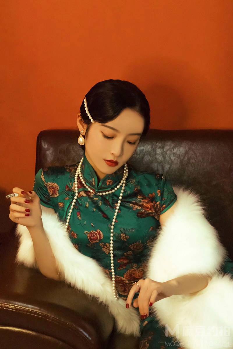 商务模特