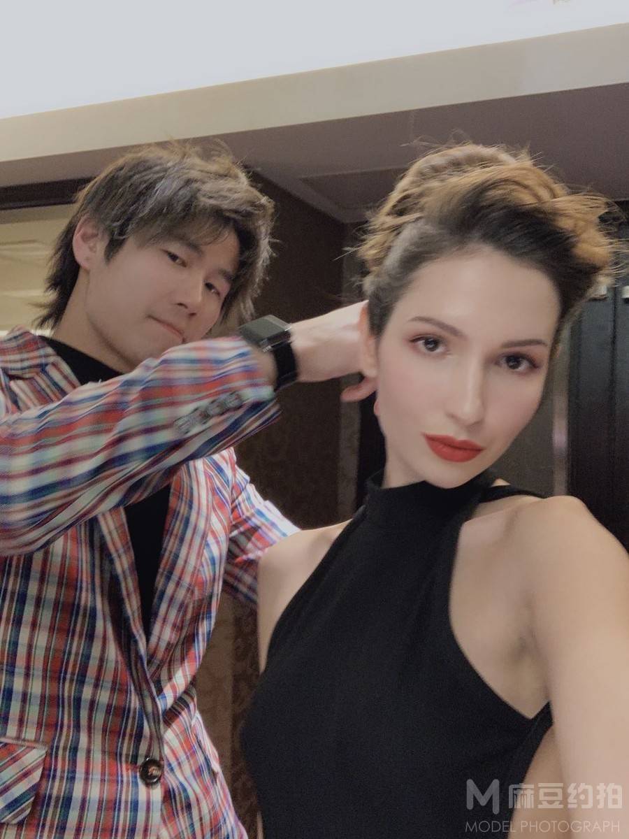 妆容模特