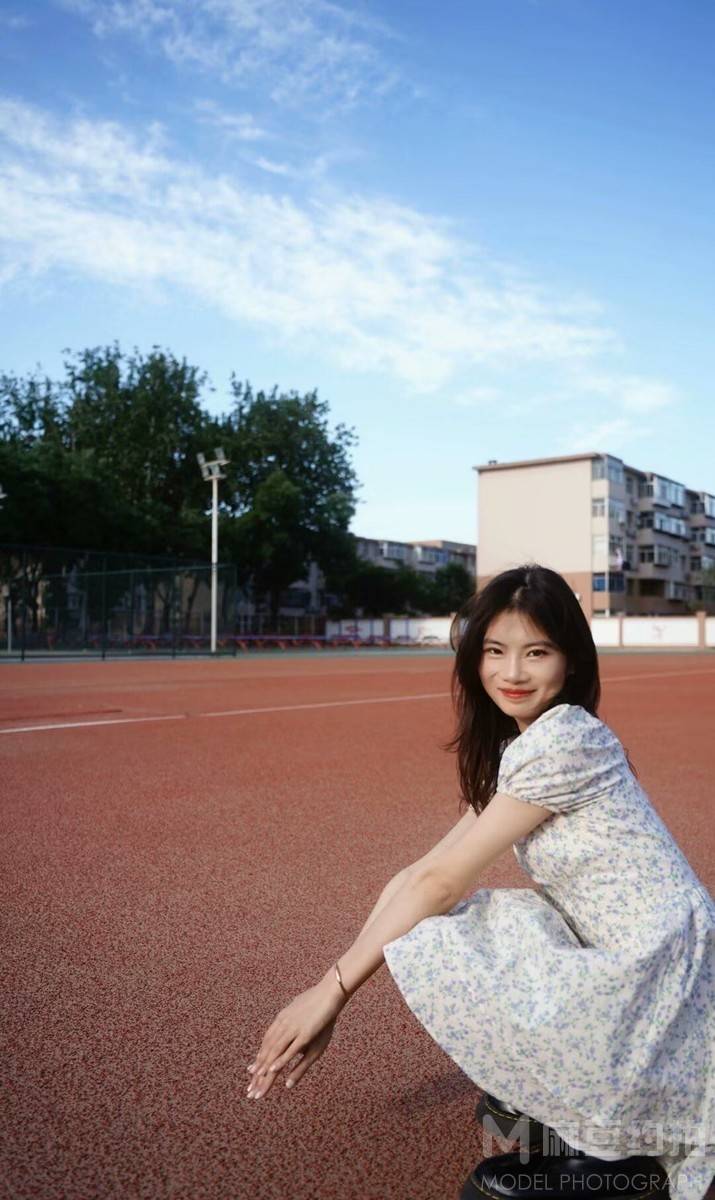 校园模特