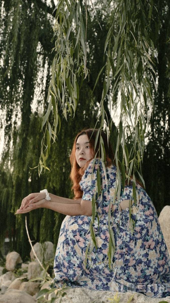 情绪模特