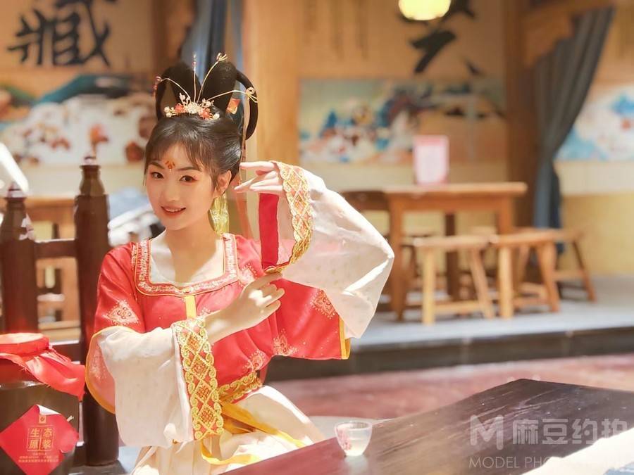校园模特