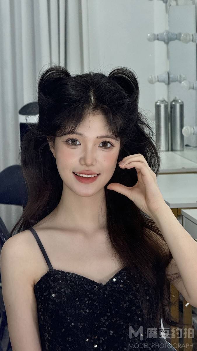妆容模特