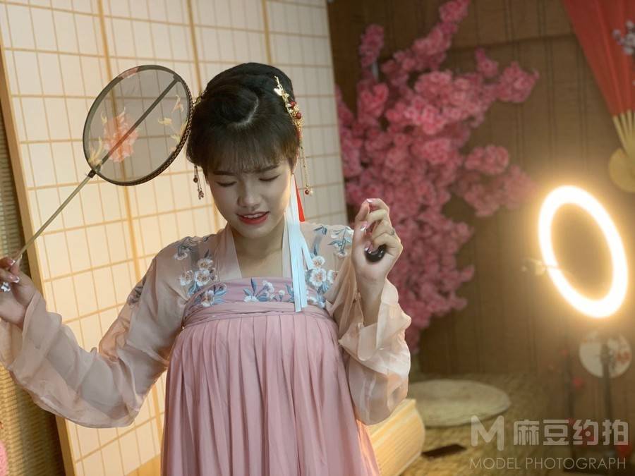 清新模特