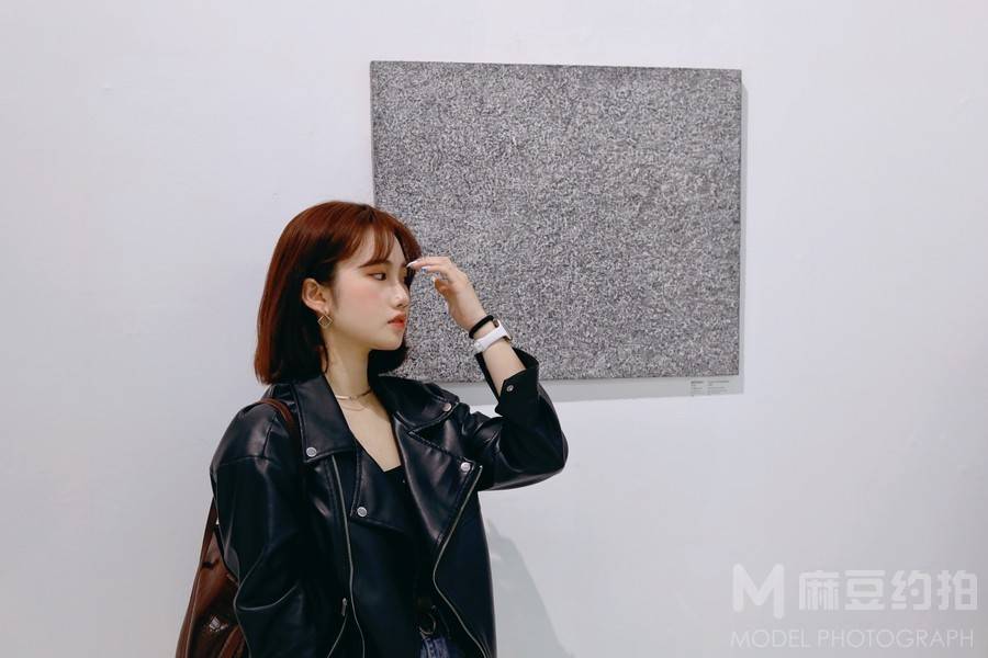 黑白模特