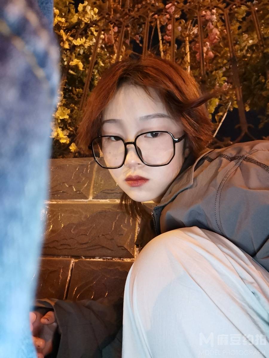 黑白模特