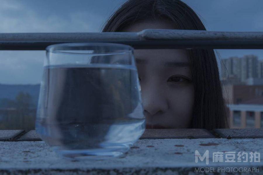 情绪模特