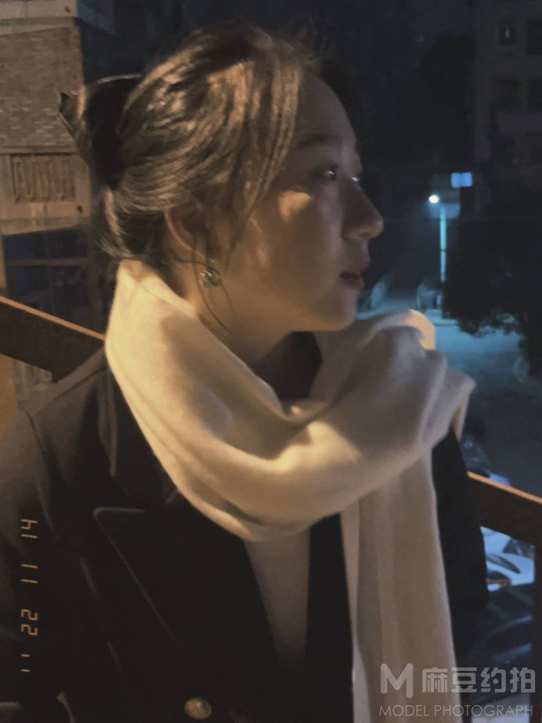 黑白模特