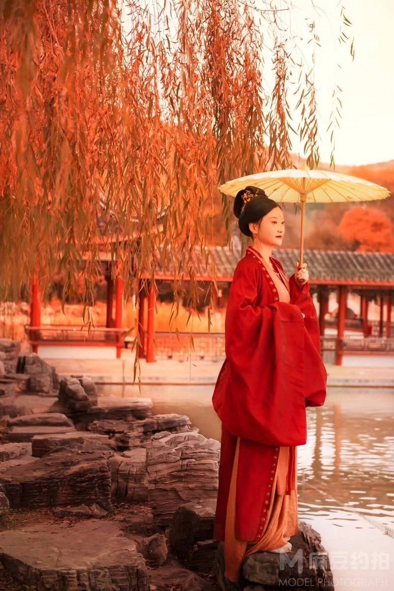 汉服模特