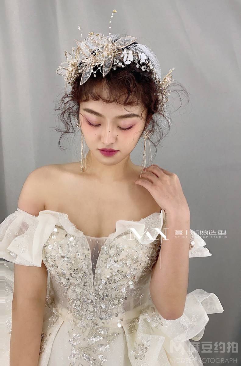 黑白模特