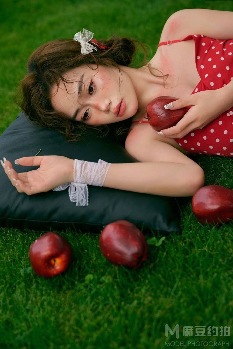 黑白模特
