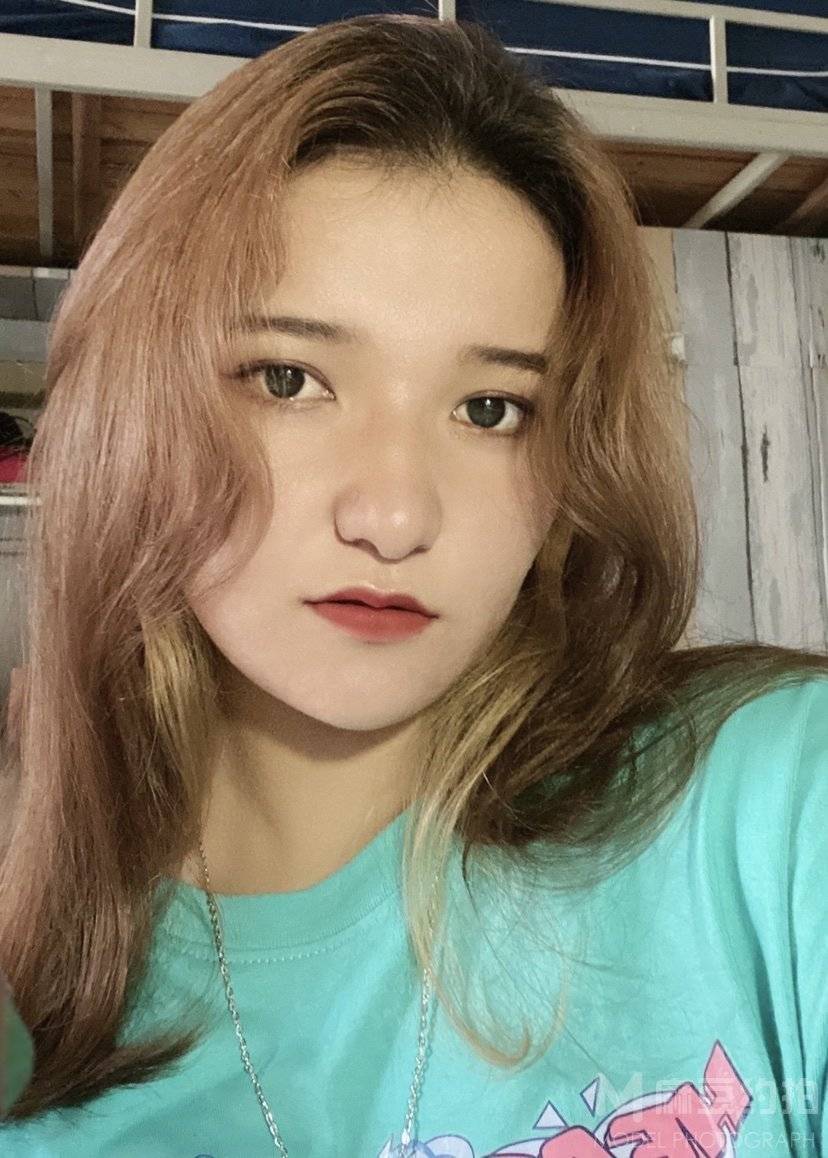 黑白模特