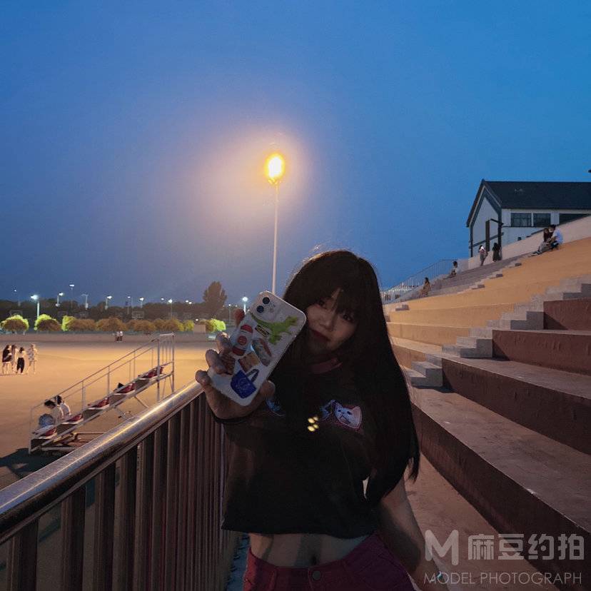 校园模特