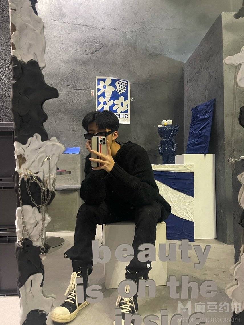 黑白模特