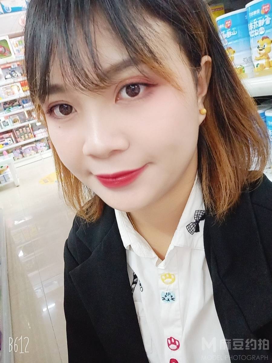 清新模特