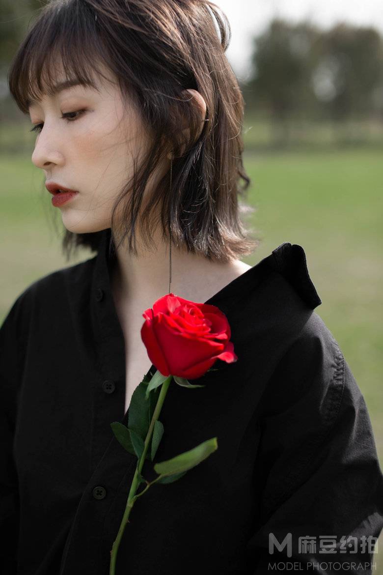 情绪模特