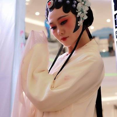 情绪模特