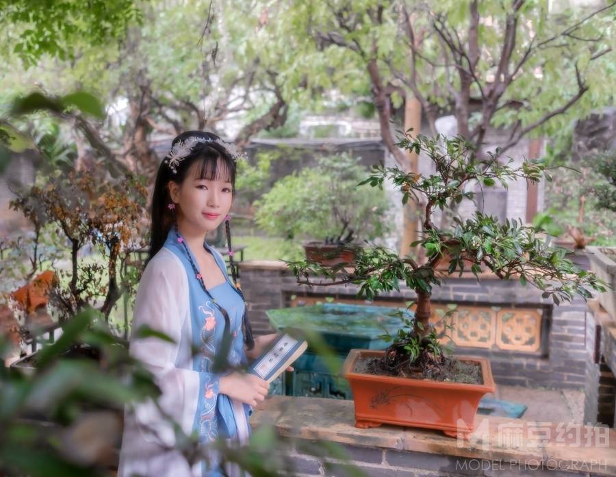 汉服模特