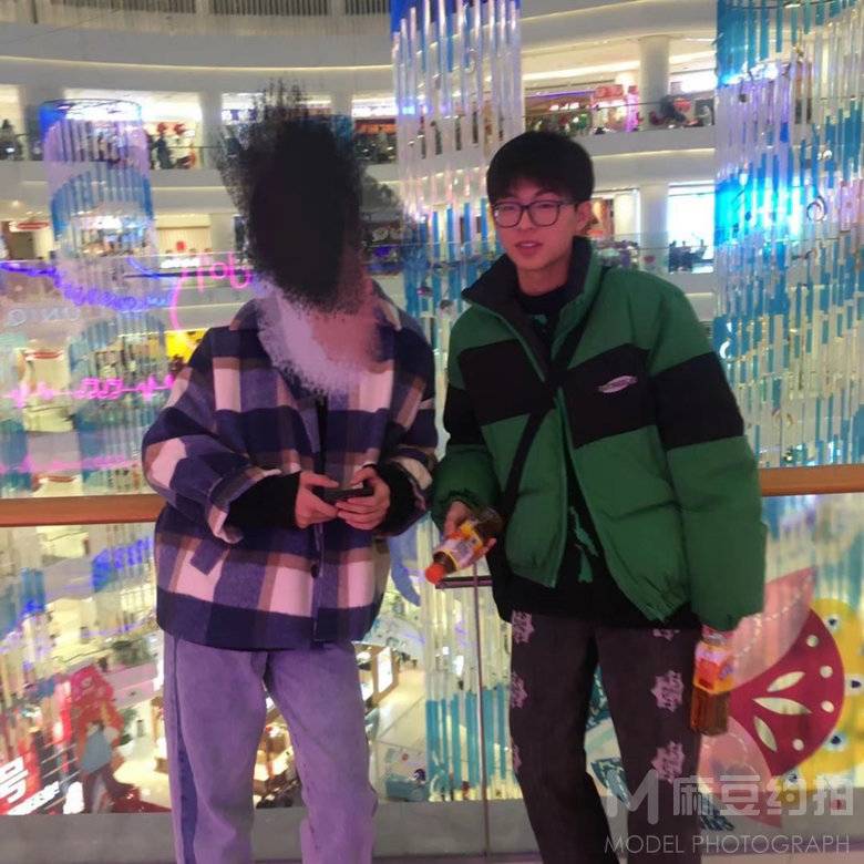 校园模特