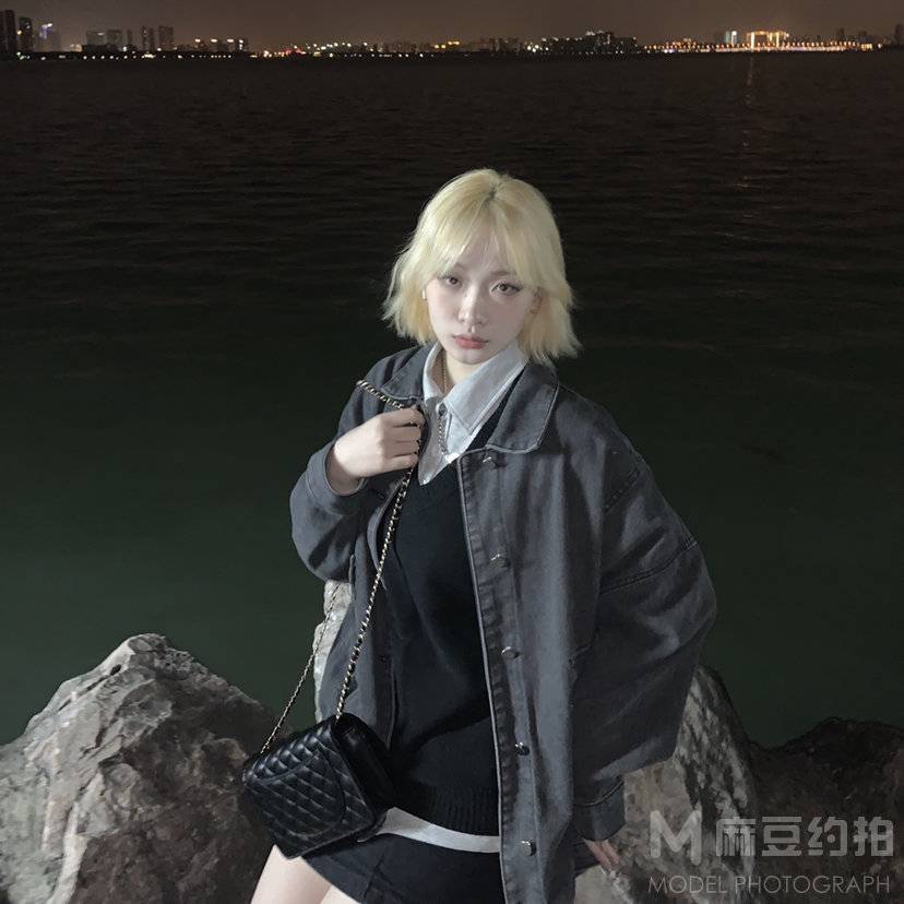 夜景模特