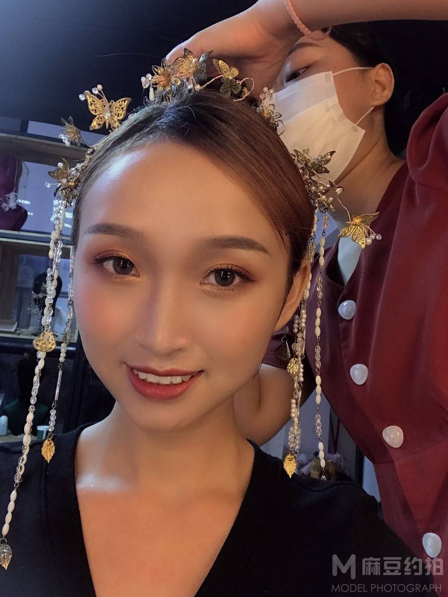 妆容模特