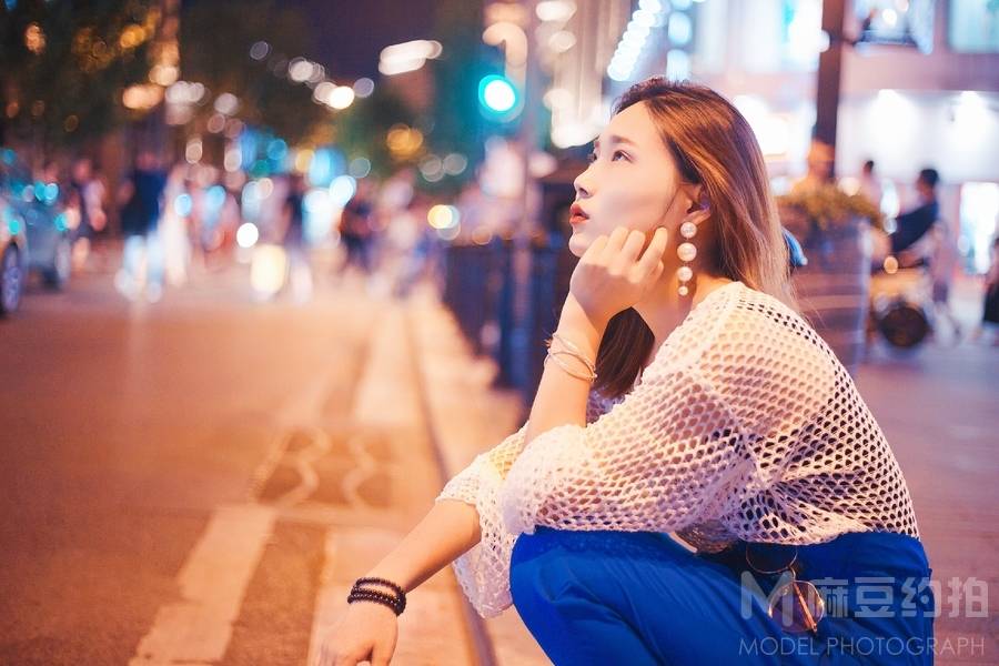 情绪模特