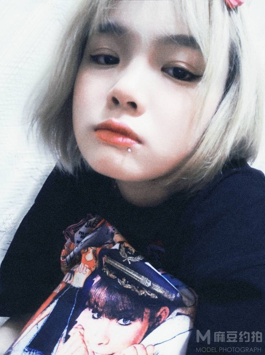胶片模特