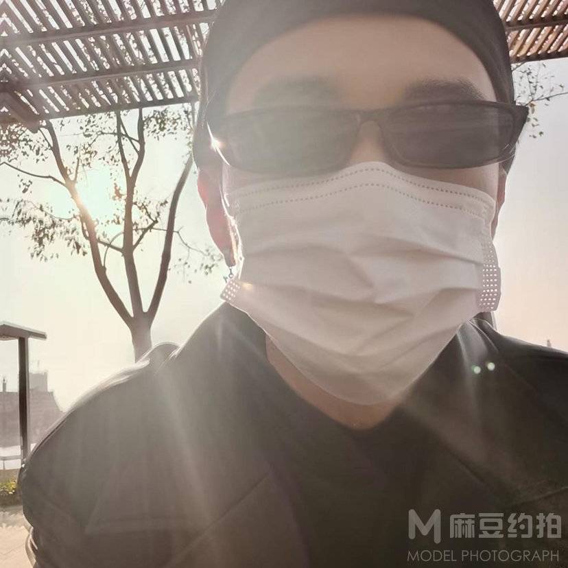 黑白模特