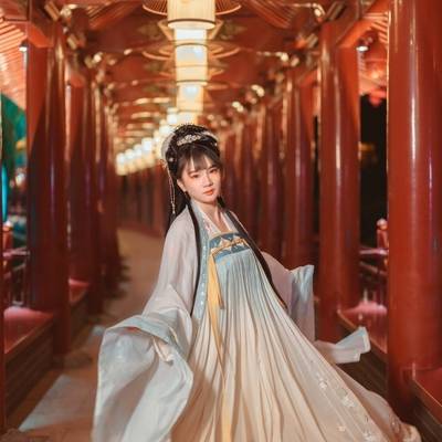 汉服模特