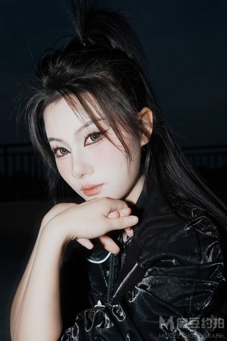 胶片模特