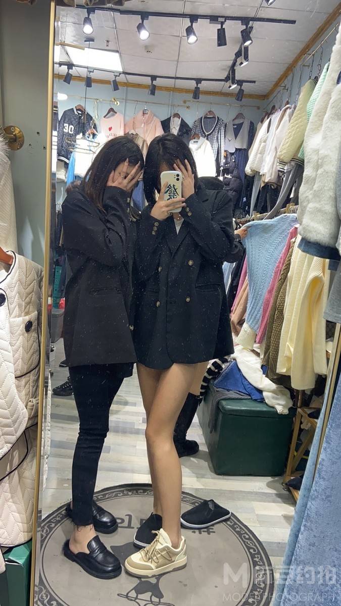 黑白模特