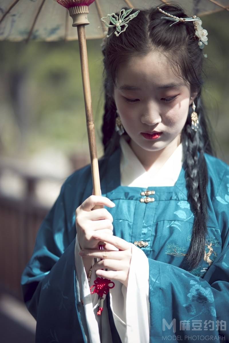 汉服模特
